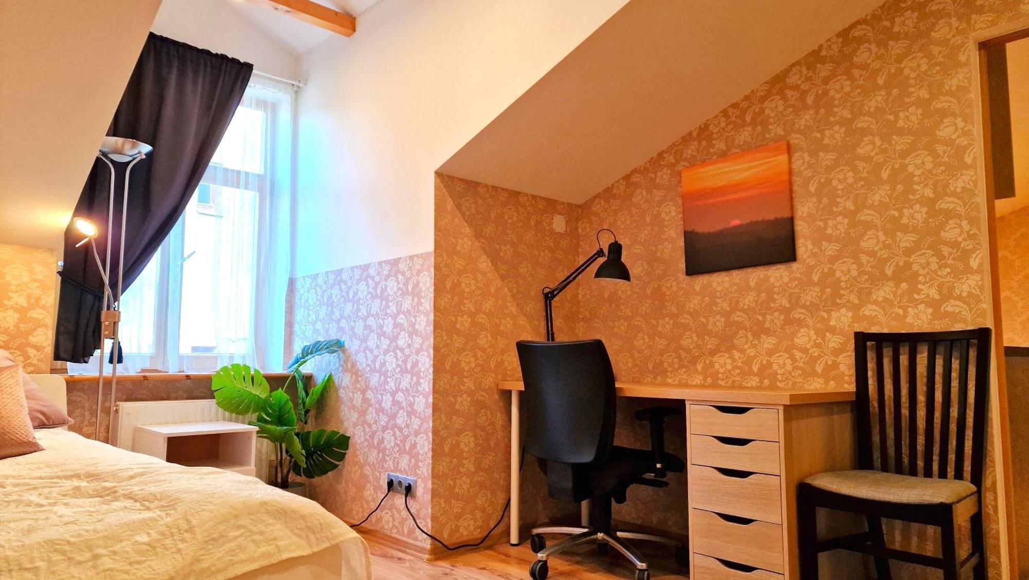 And Quiet Apartment, Coffee Included Korter